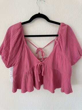 miami Rose-Pink Tie-Front Peasant Crop Top